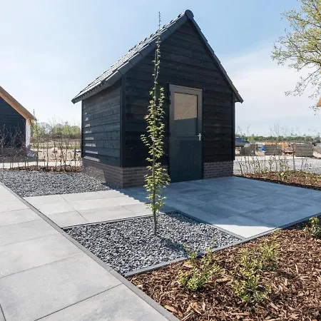 Beautiful House With Two Bathrooms On A Near